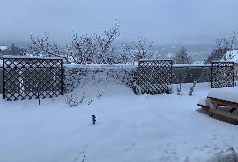 مبيت وإفطار Une Envie De Montagne