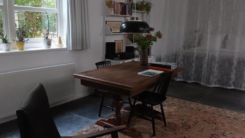 تختخواب و صبحانه Villa Conti