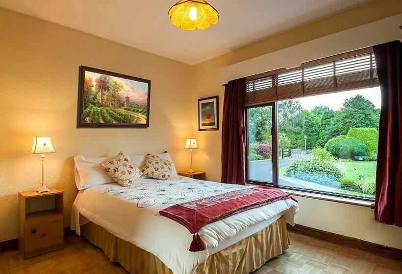 Crossriver Bed And Breakfast