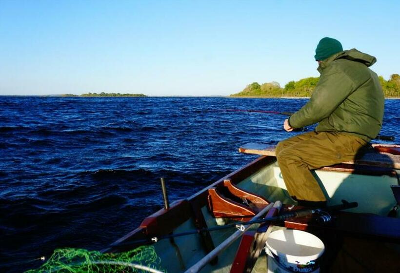 Crossriver Bed And Breakfast