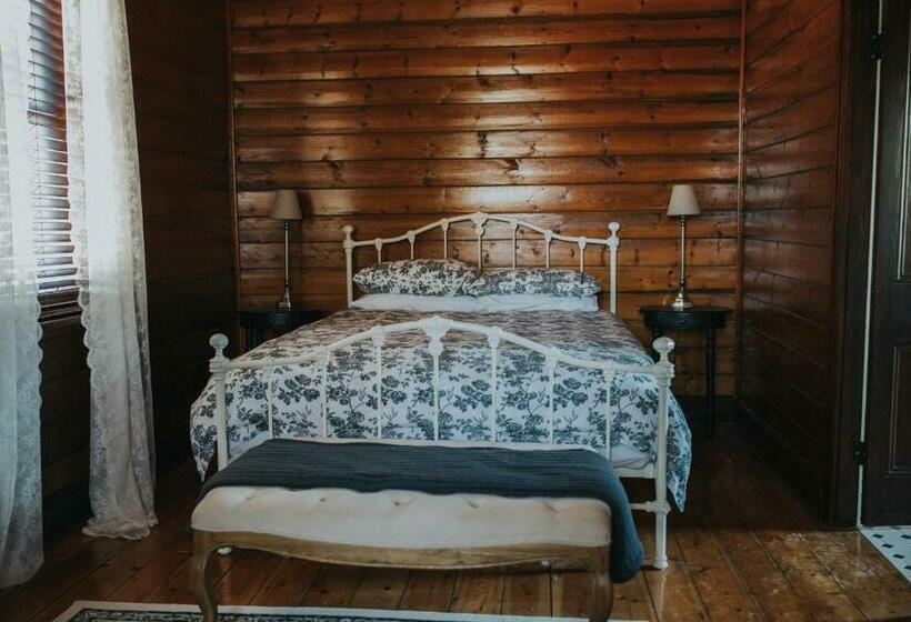 Dubuque Bed And Breakfast