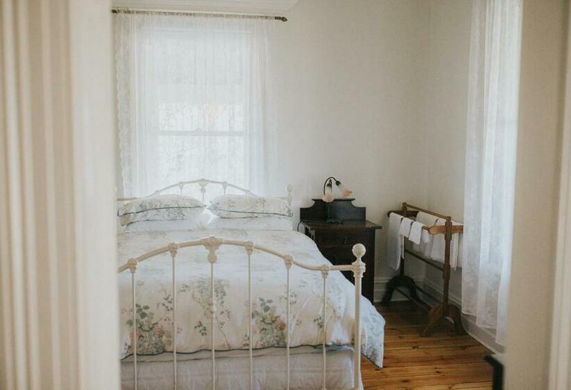 Dubuque Bed And Breakfast