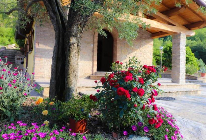 فندق Agriturismo La Tana