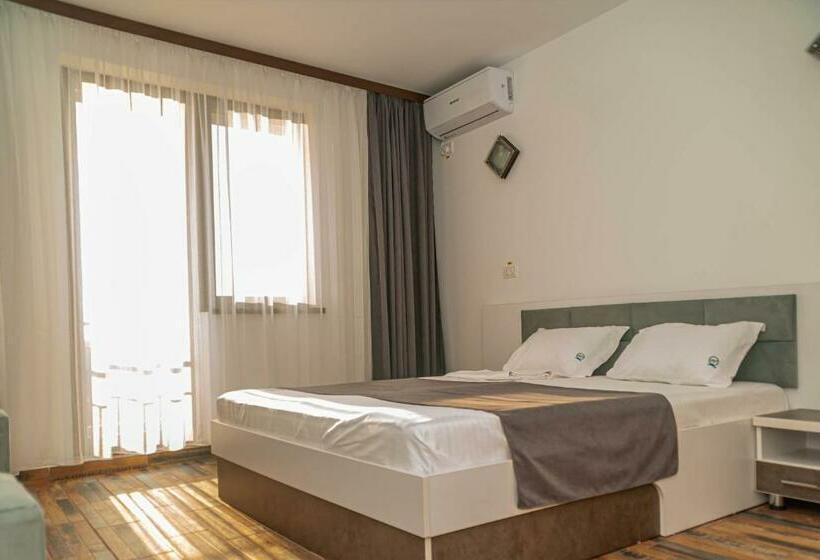 בית מלון כפרי Pensiunea Agroturistica Valentino