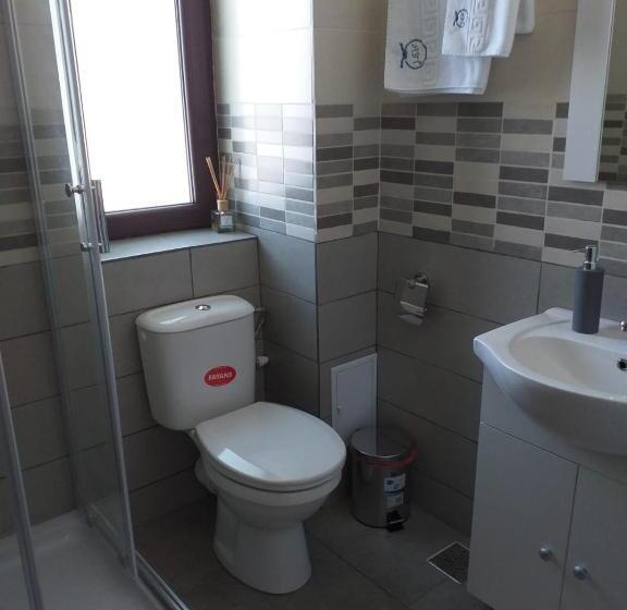 בית מלון כפרי Pensiunea Agroturistica Valentino