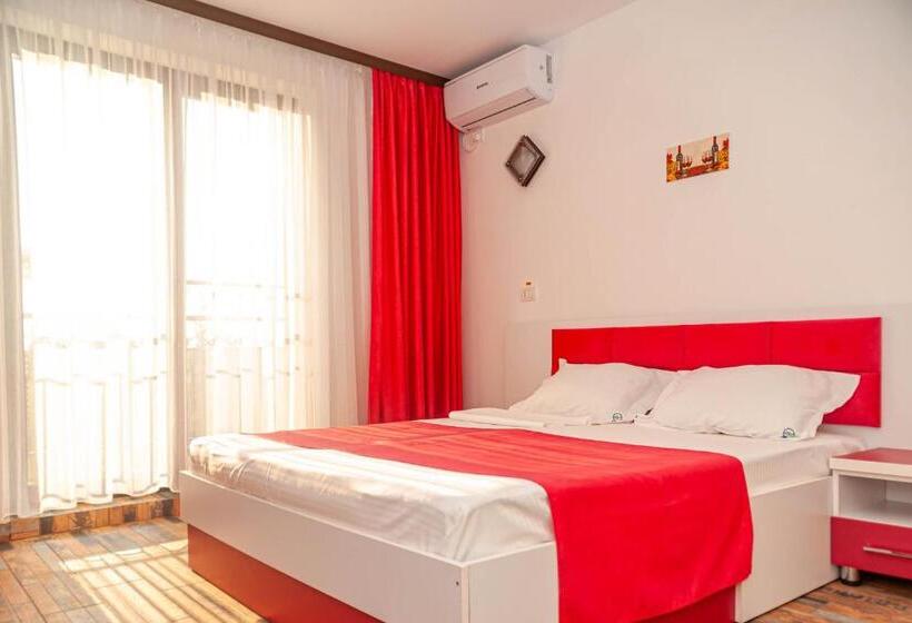 בית מלון כפרי Pensiunea Agroturistica Valentino