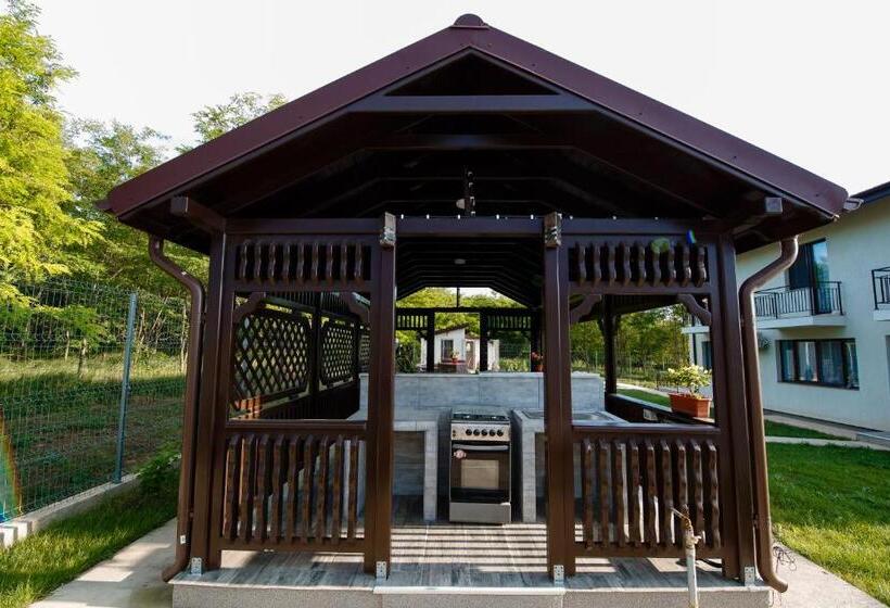 בית מלון כפרי Pensiunea Agroturistica Valentino