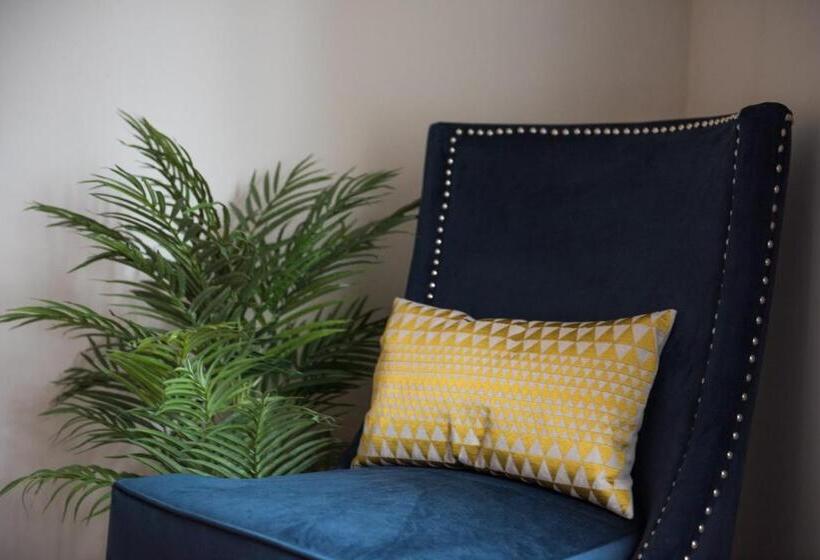 فندق The Cross Keys Sherborne