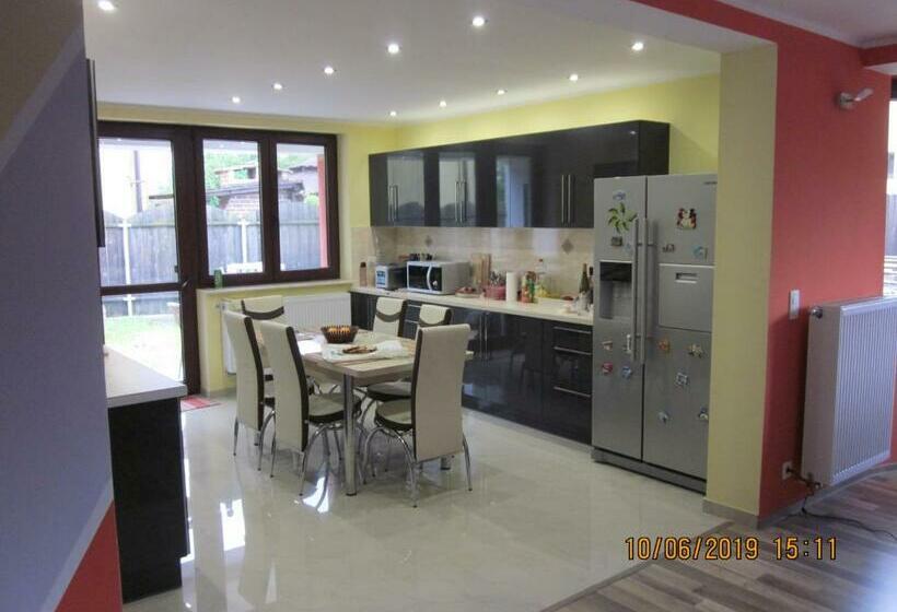 بنسيون Casa Anton