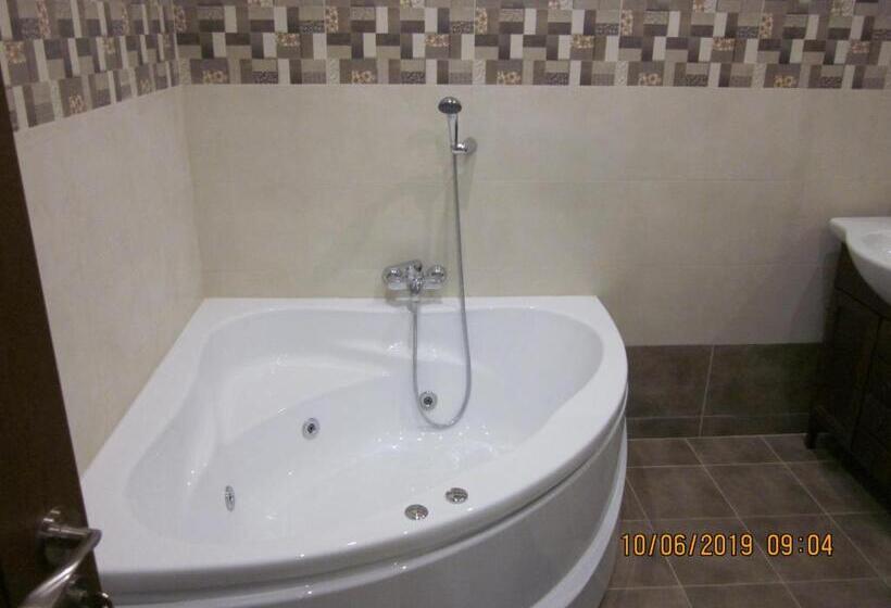 بنسيون Casa Anton