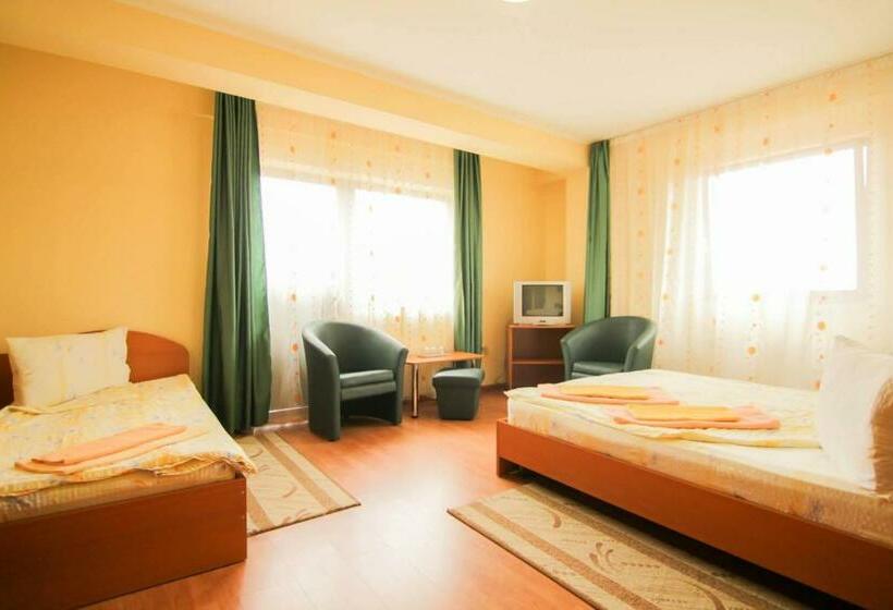 بنسيون Casa Soricelu