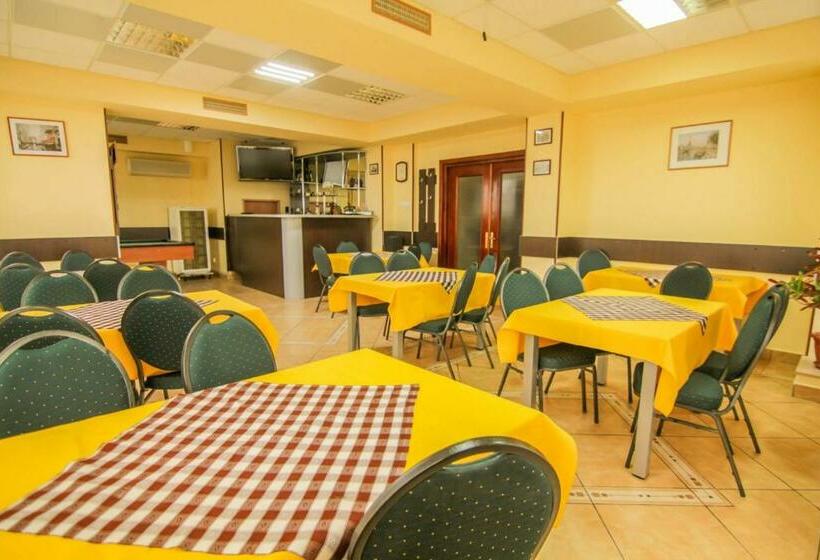 بنسيون Casa Soricelu