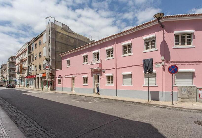 ペンション Family Home  Lisboa