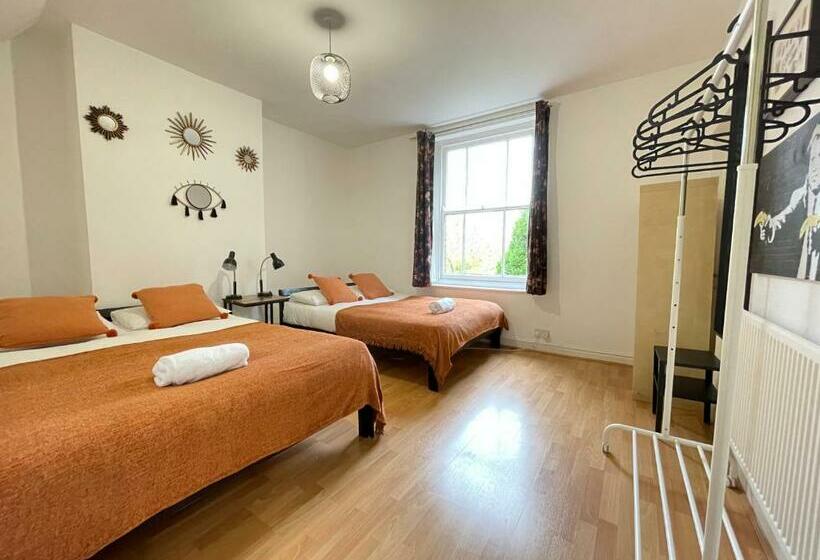 펜션 Fishponds Lodge