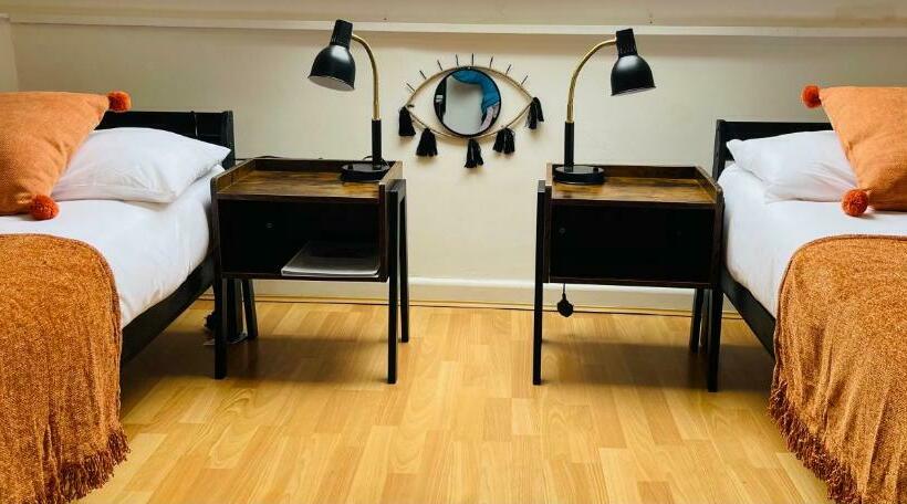 펜션 Fishponds Lodge