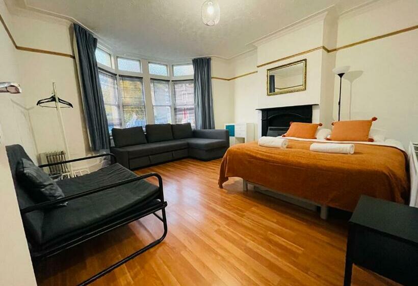 펜션 Fishponds Lodge