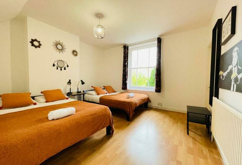 펜션 Fishponds Lodge