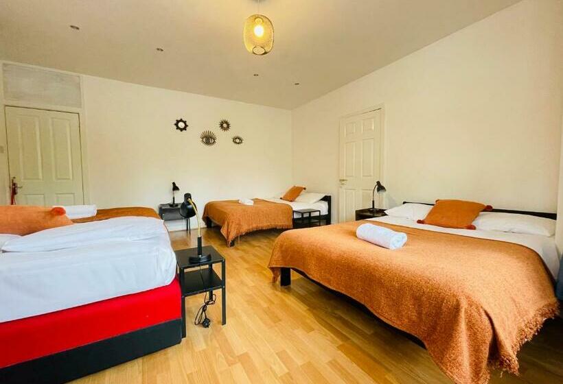 펜션 Fishponds Lodge