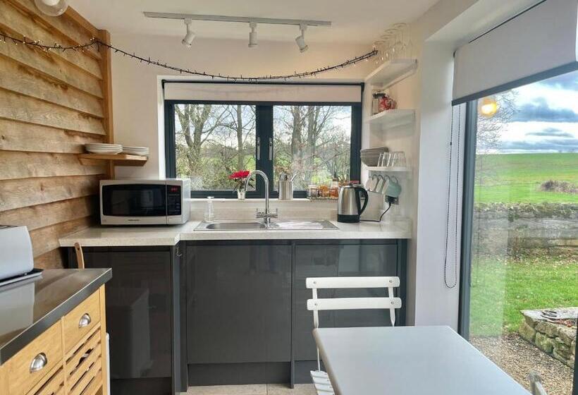 Пансион Hedges House