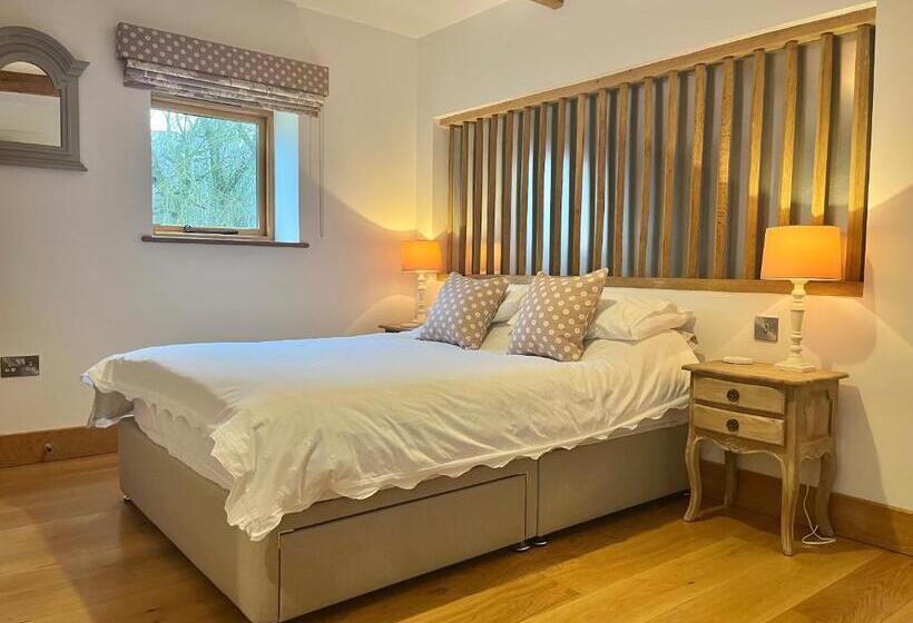 Пансион Hedges House