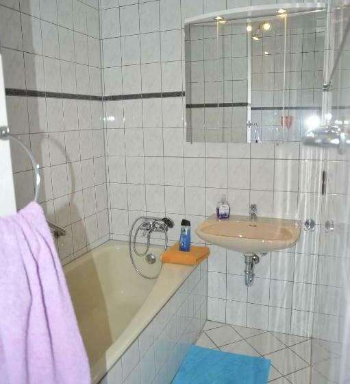 بنسيون Zur Herzklinik