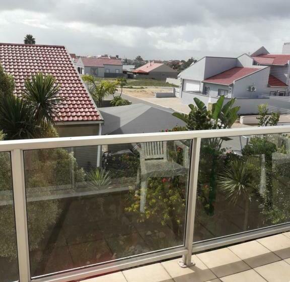 膳宿费 Joans Place