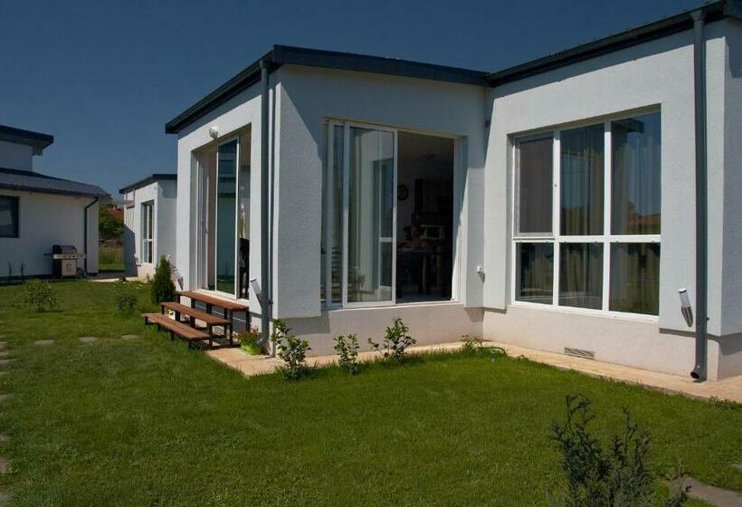 پانسیون Karia Apartments
