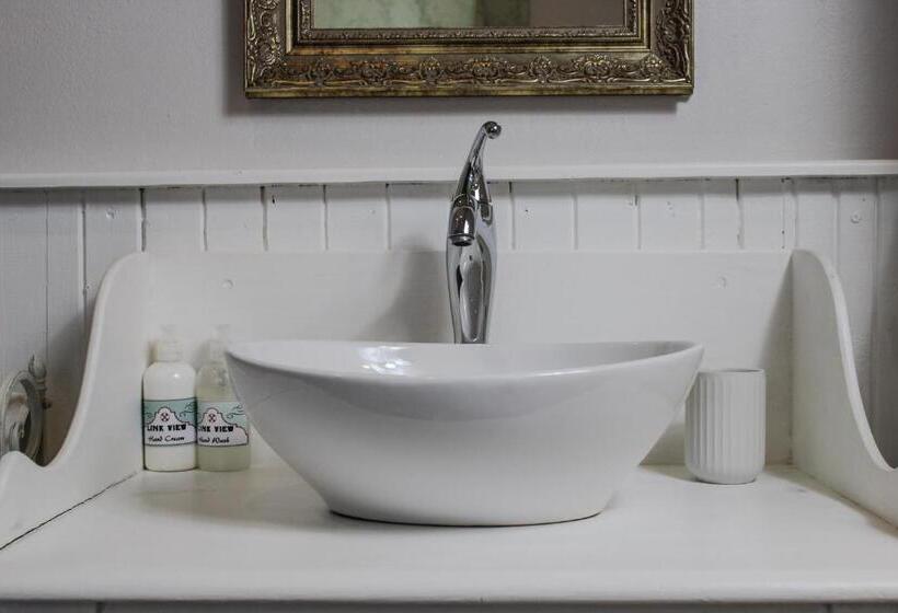 פנסיון Linkview House