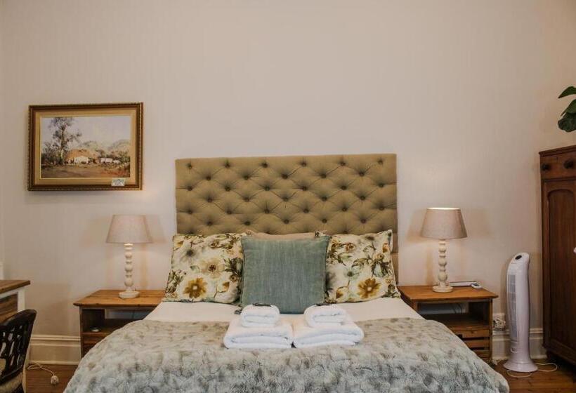 פנסיון Linkview House