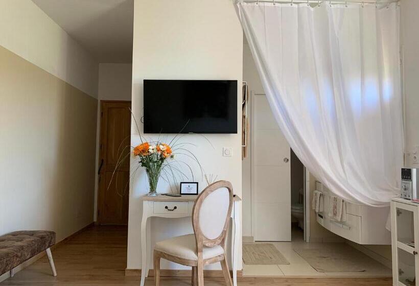 بنسيون Manoir De La Gravette