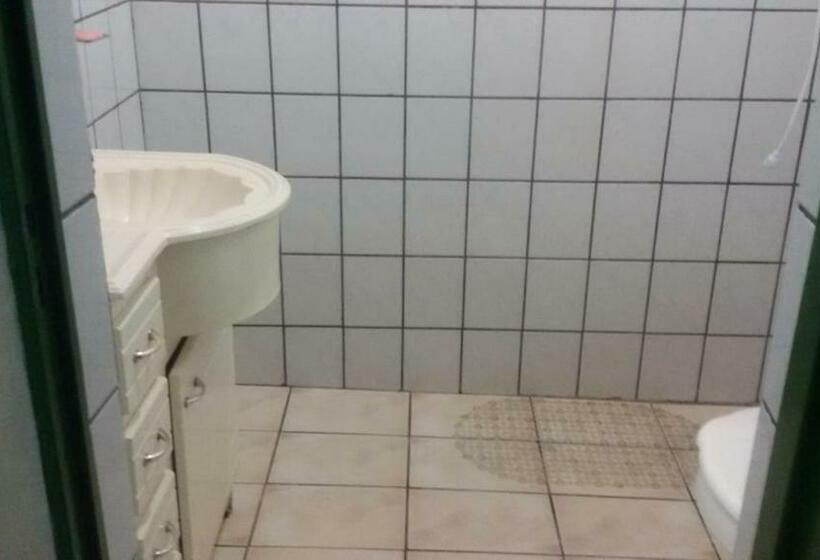 بنسيون Pousada Legal