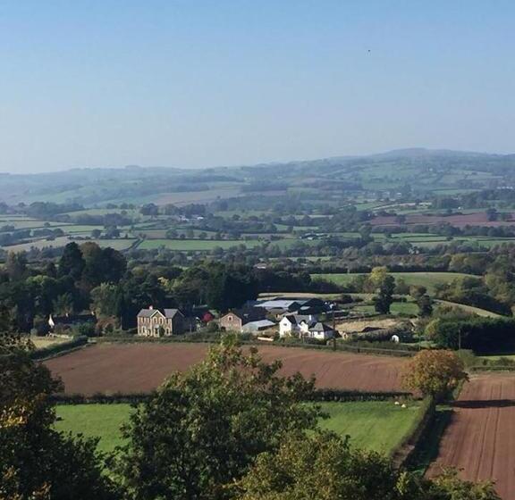 Пансион Tegfan Garden Suite