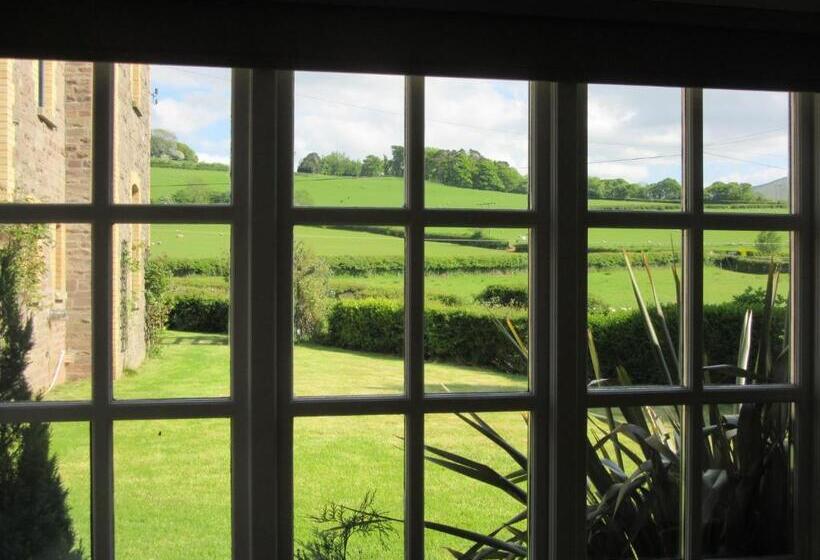 Пансион Tegfan Garden Suite