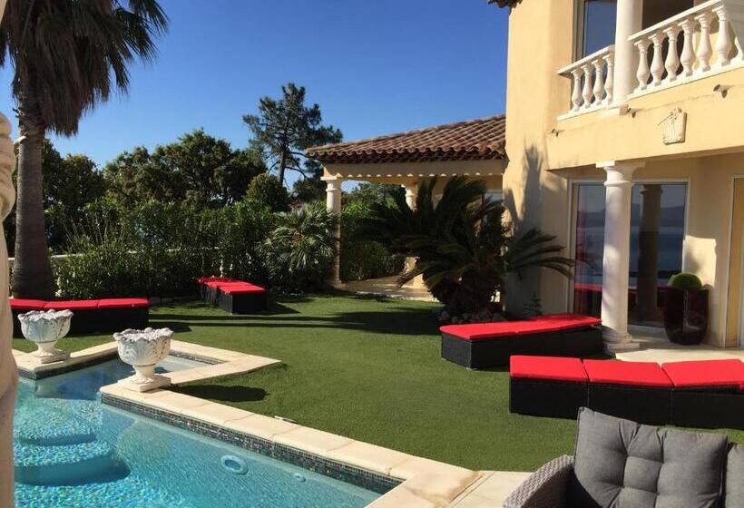 ペンション Villa Goonie