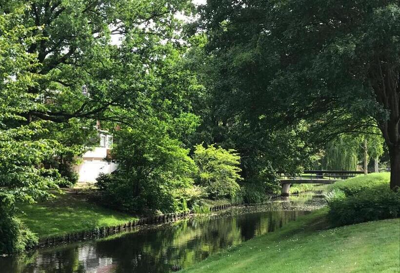 住宿加早餐  84huis