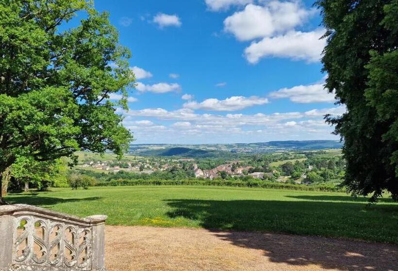 ベッドアンドブレックファースト Château De Montpatey