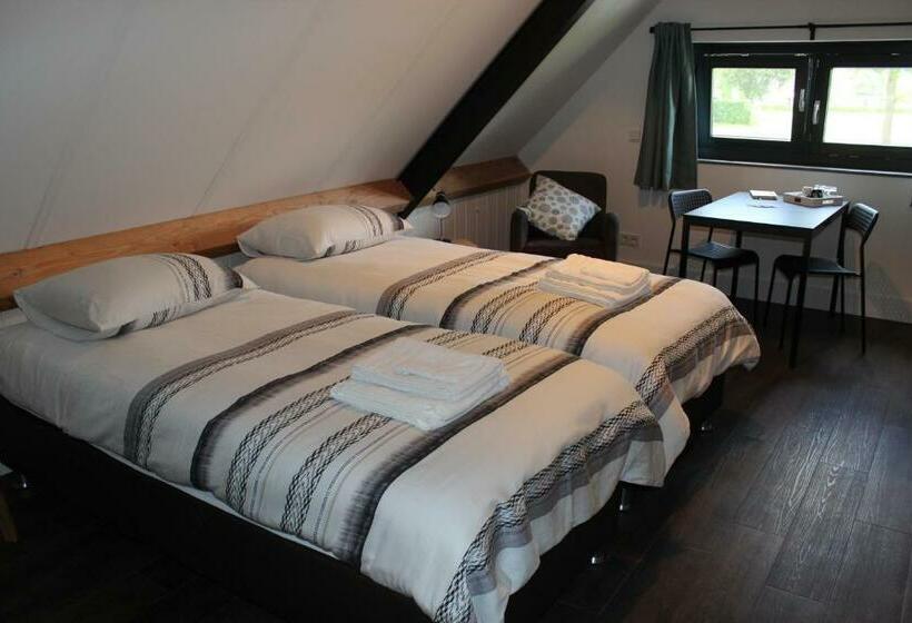 تختخواب و صبحانه De Weije Wereld