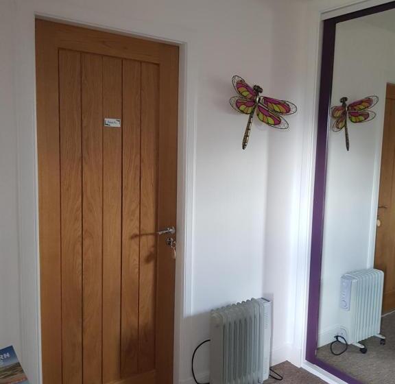 تختخواب و صبحانه Delny Muir House