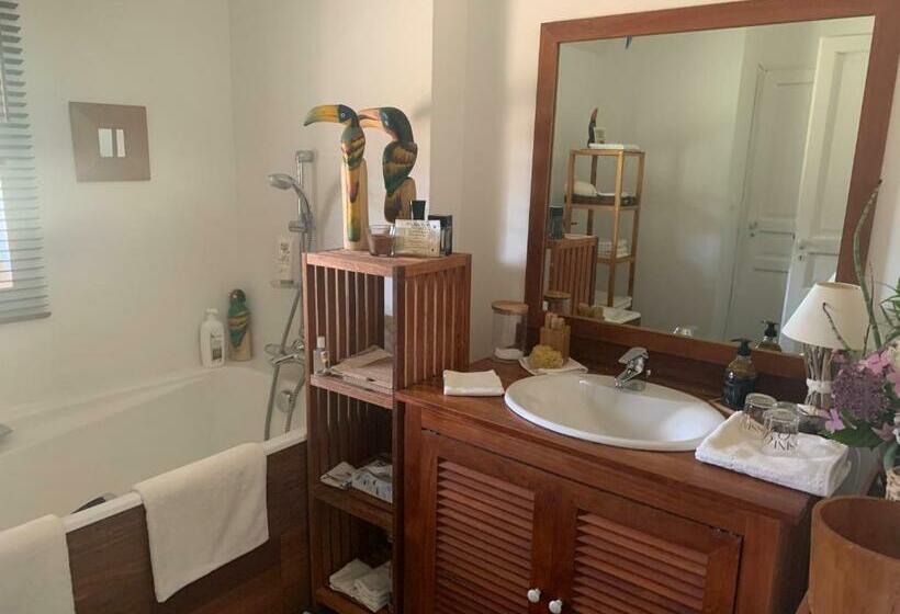 مبيت وإفطار La Grange