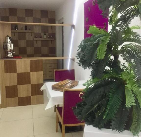 צימר Lily Airport Otel