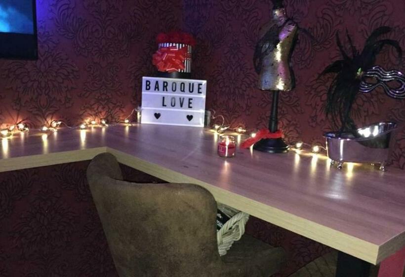 住宿加早餐  Manoir Aux Trois Charmes