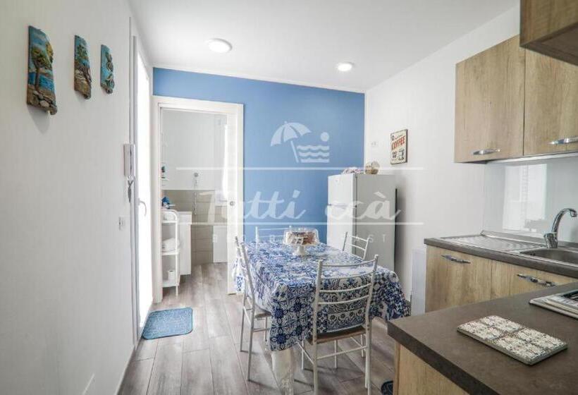 צימר Tutti Ccà Airport Rooms