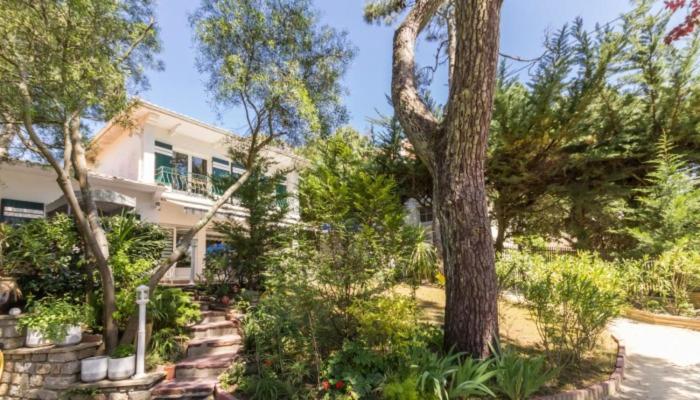 ベッドアンドブレックファースト Villa Les Quatre Vents