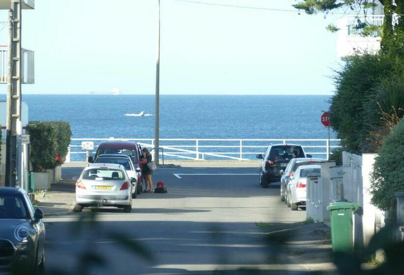 ベッドアンドブレックファースト Villa Les Quatre Vents