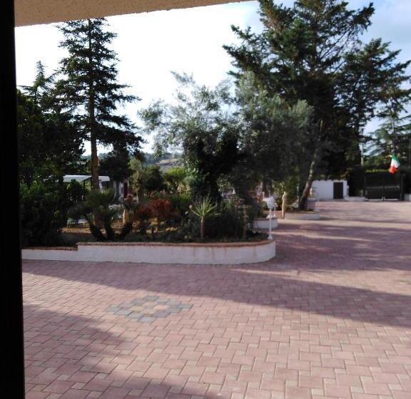 ベッドアンドブレックファースト Villa Niscima