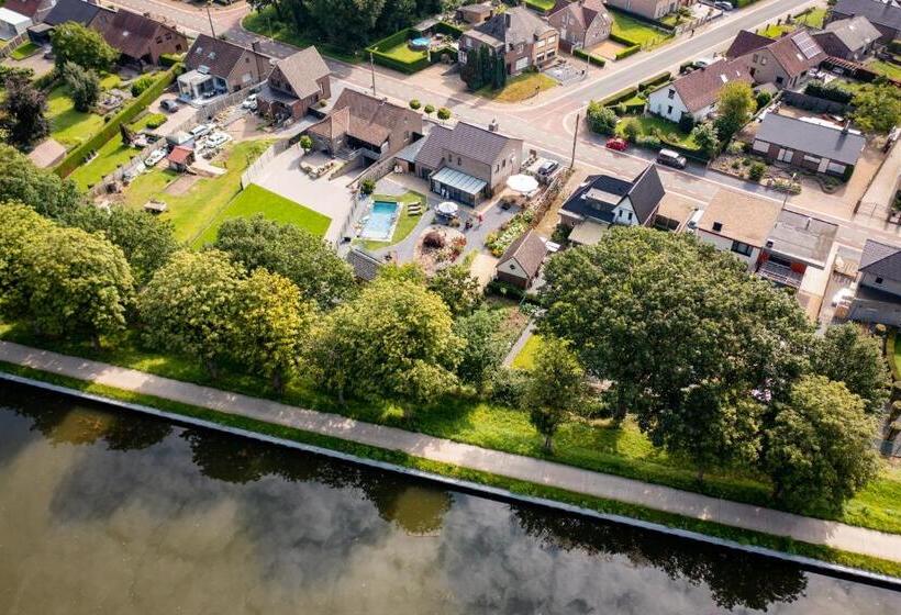 Bed & Breakfast  T Vèèrke