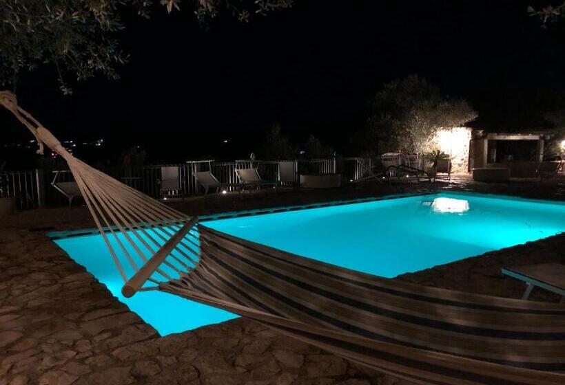 هتل Agriturismo Roba Degli Ulivi