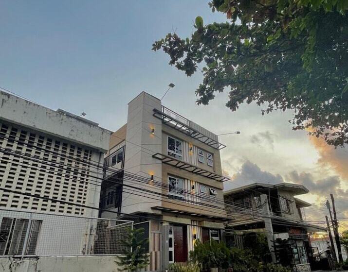 فندق Capital O 822 Painawa Bed & Breakfast