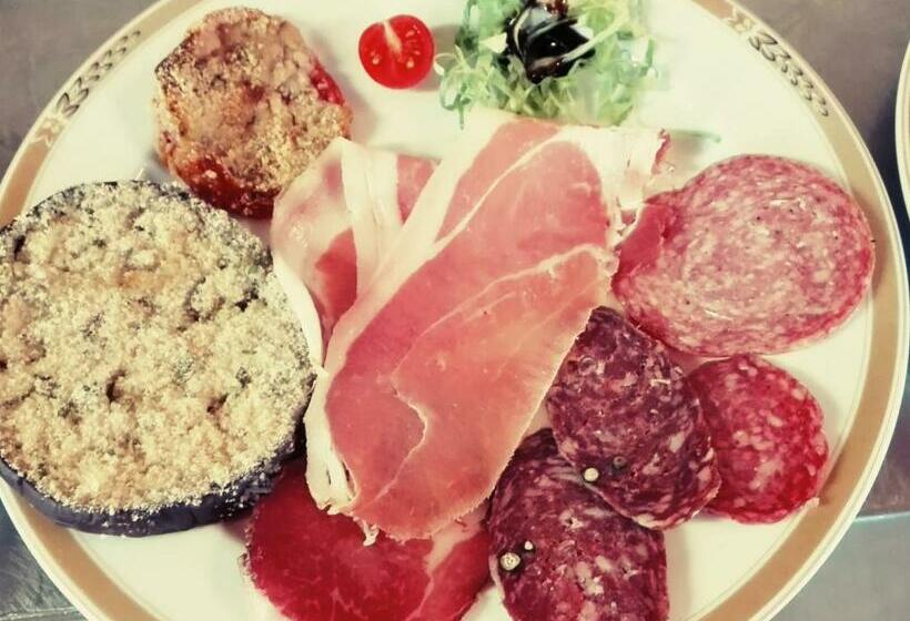 ホテル La Tana Del Cinghiale