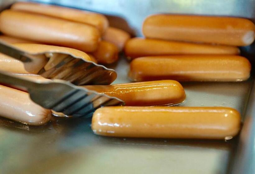 Отель Thong Somboon Club